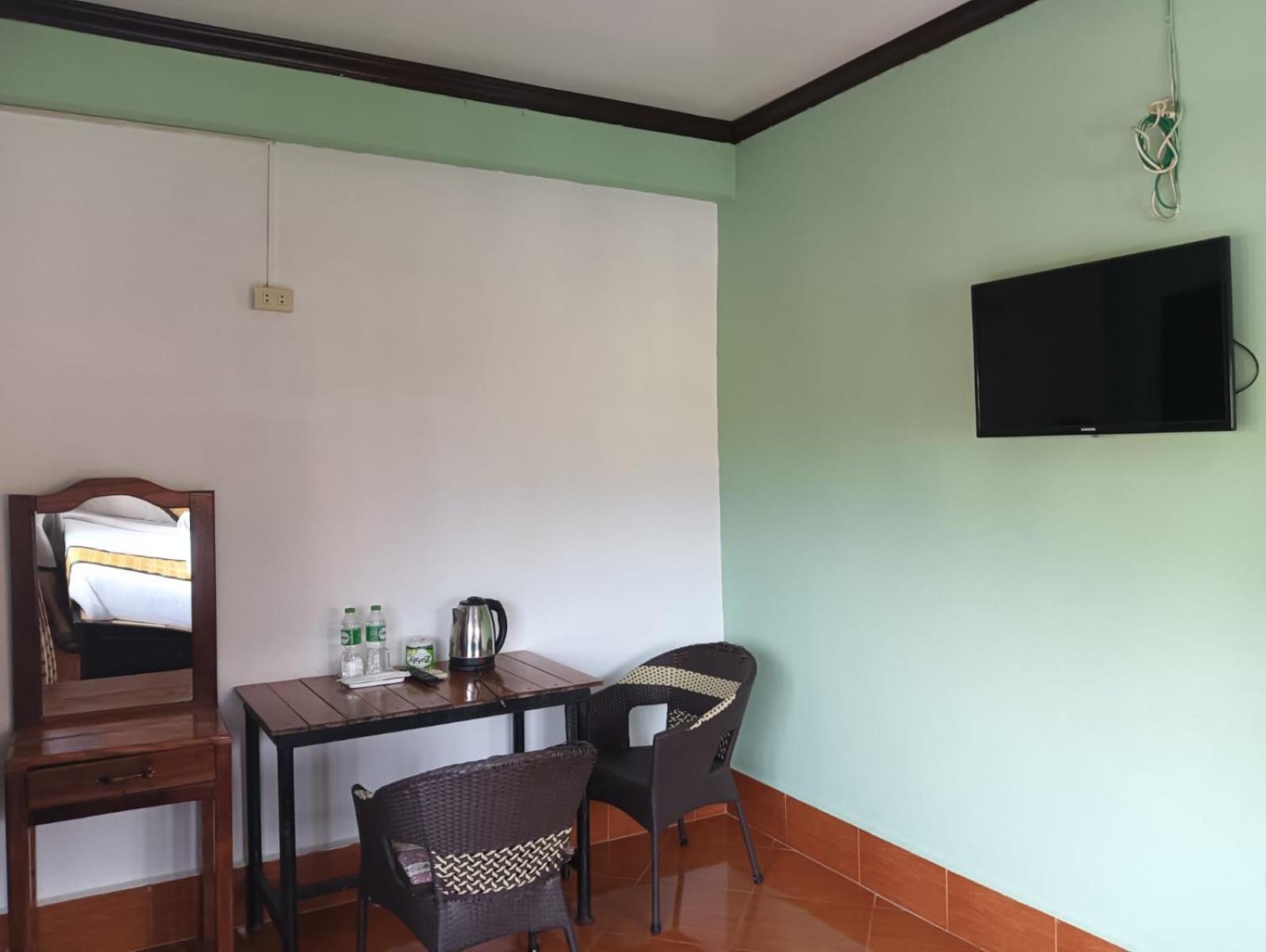 Bountang Riverside Hotel Vang Vieng Exterior foto